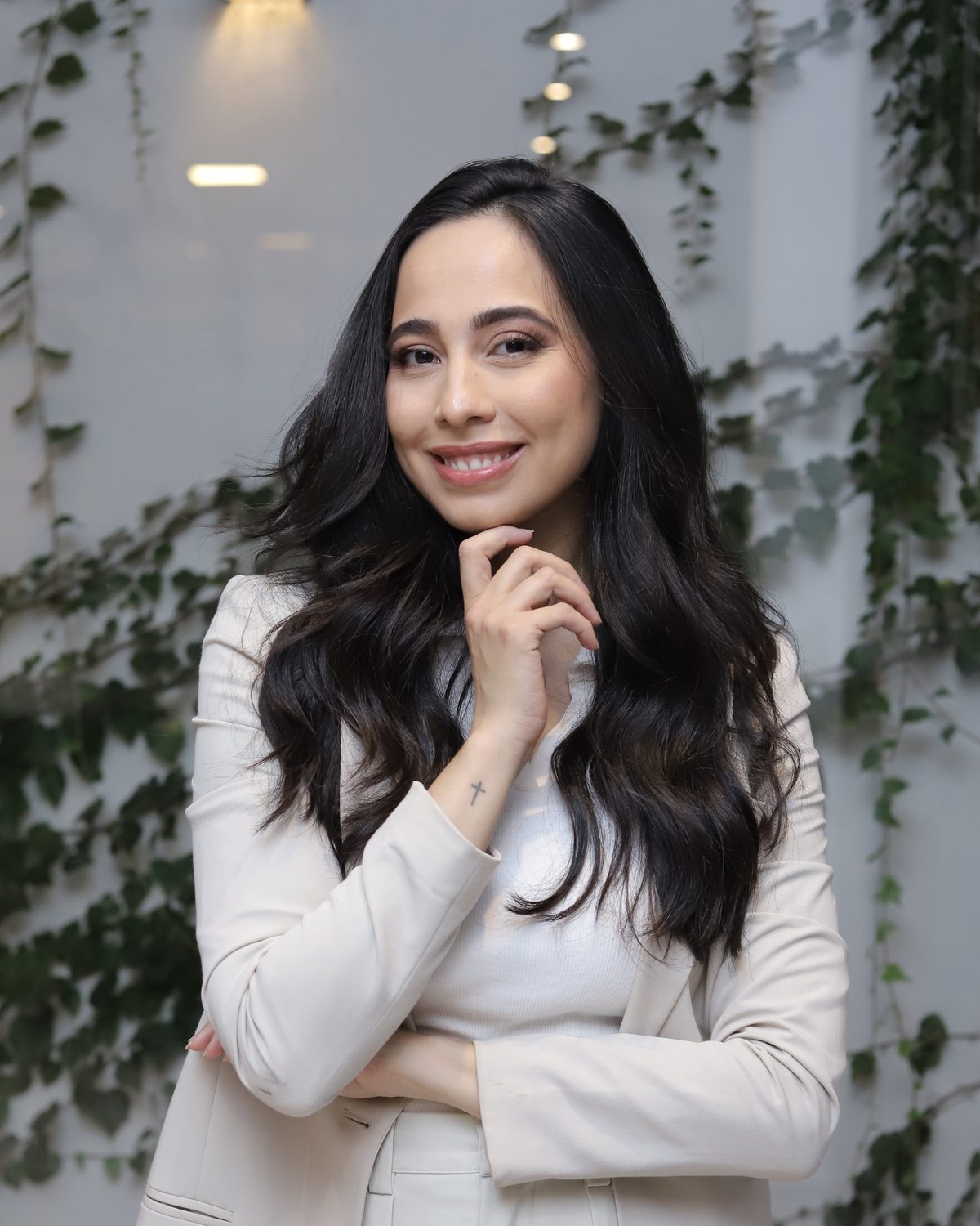 Dra. Stephanie Mansan no consultório, no Tatuapé, em São Paulo
